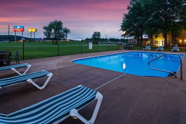 Hotel SURESTAY PLUS BY BEST WESTERN FARMINGTON (De Lassus)